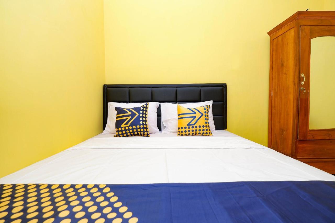 Spot On 2821 Griya Kawula Syariah Hotel Solo Buitenkant foto