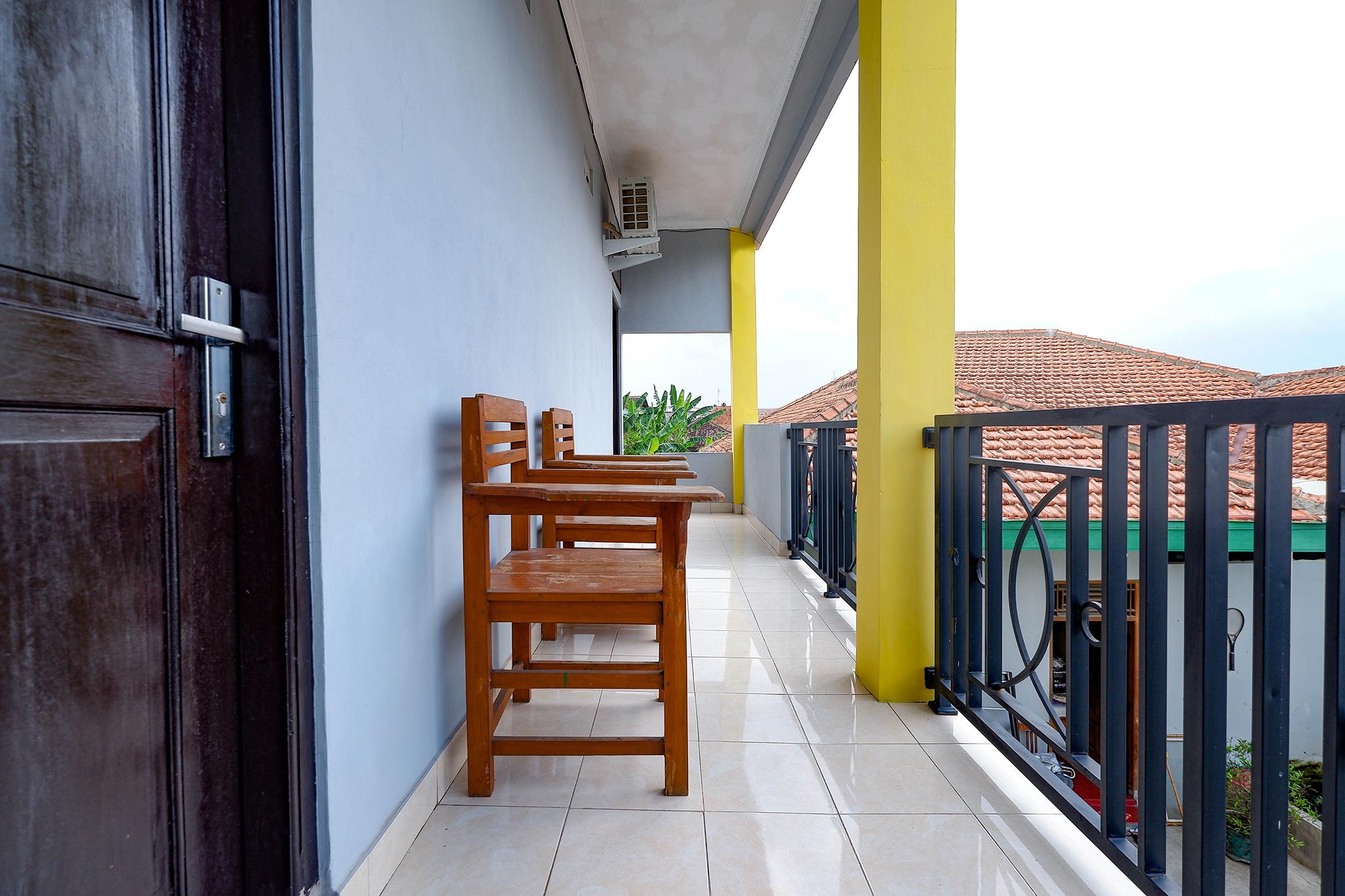 Spot On 2821 Griya Kawula Syariah Hotel Solo Buitenkant foto